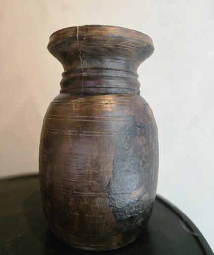 Vase en bois