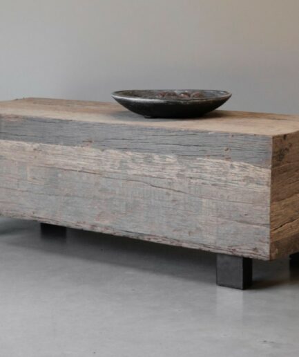 Table basse massive