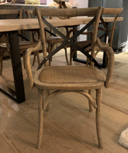 Chaise avec accoudoir